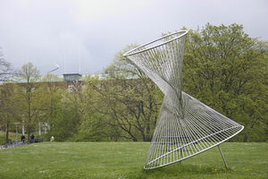 Skulptur på LTH:s campus. Foto.