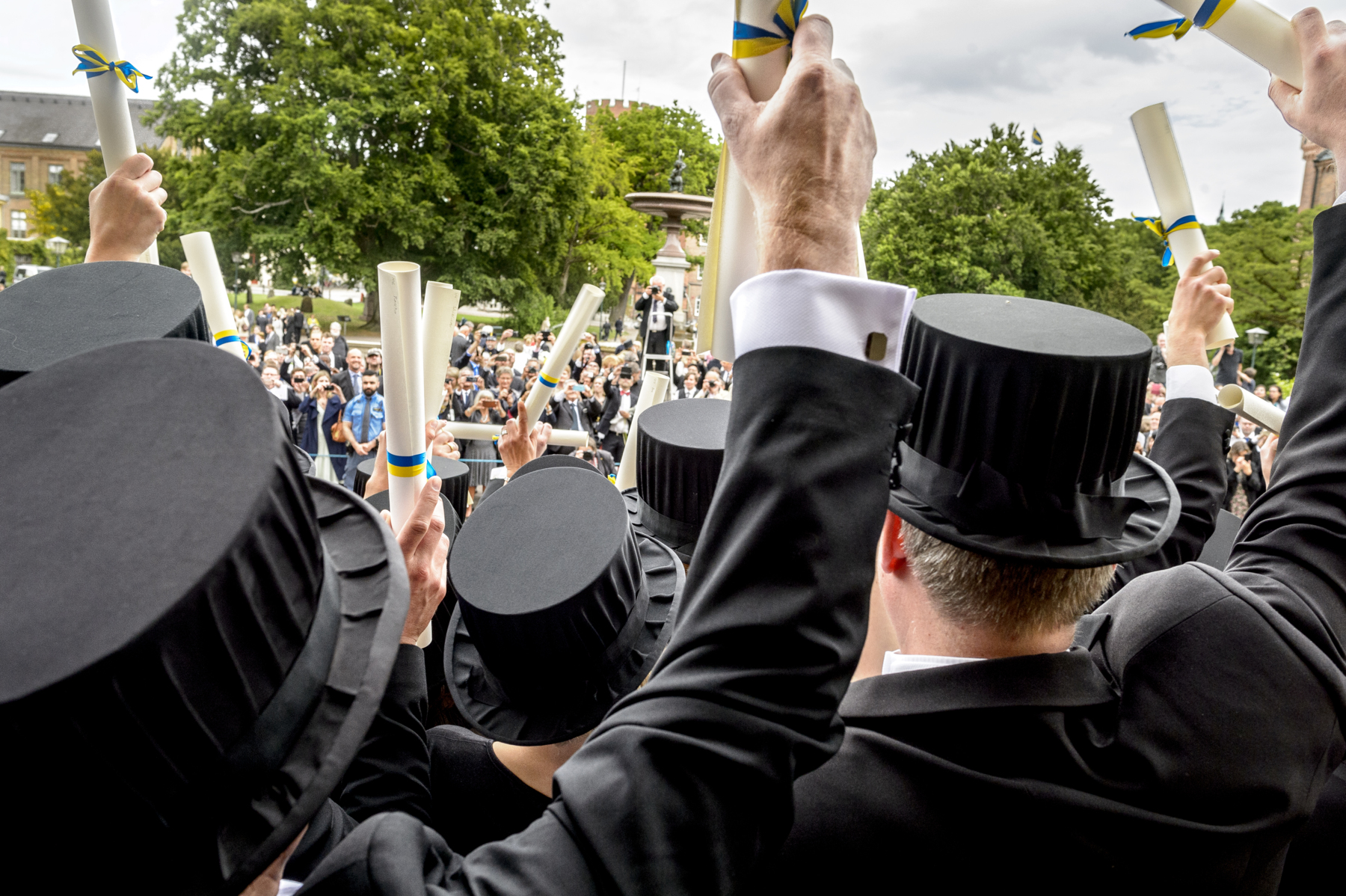 Nyblivna doktorer med diplom.
