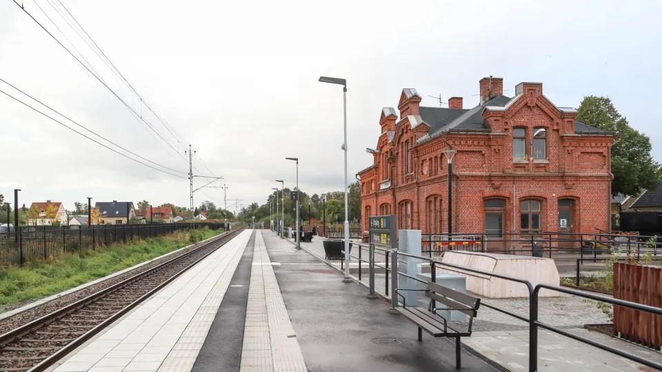 Järnvägsstation. Foto.